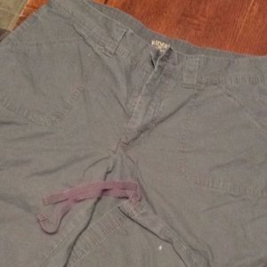 Sz 14 green/grey capris bogo sale